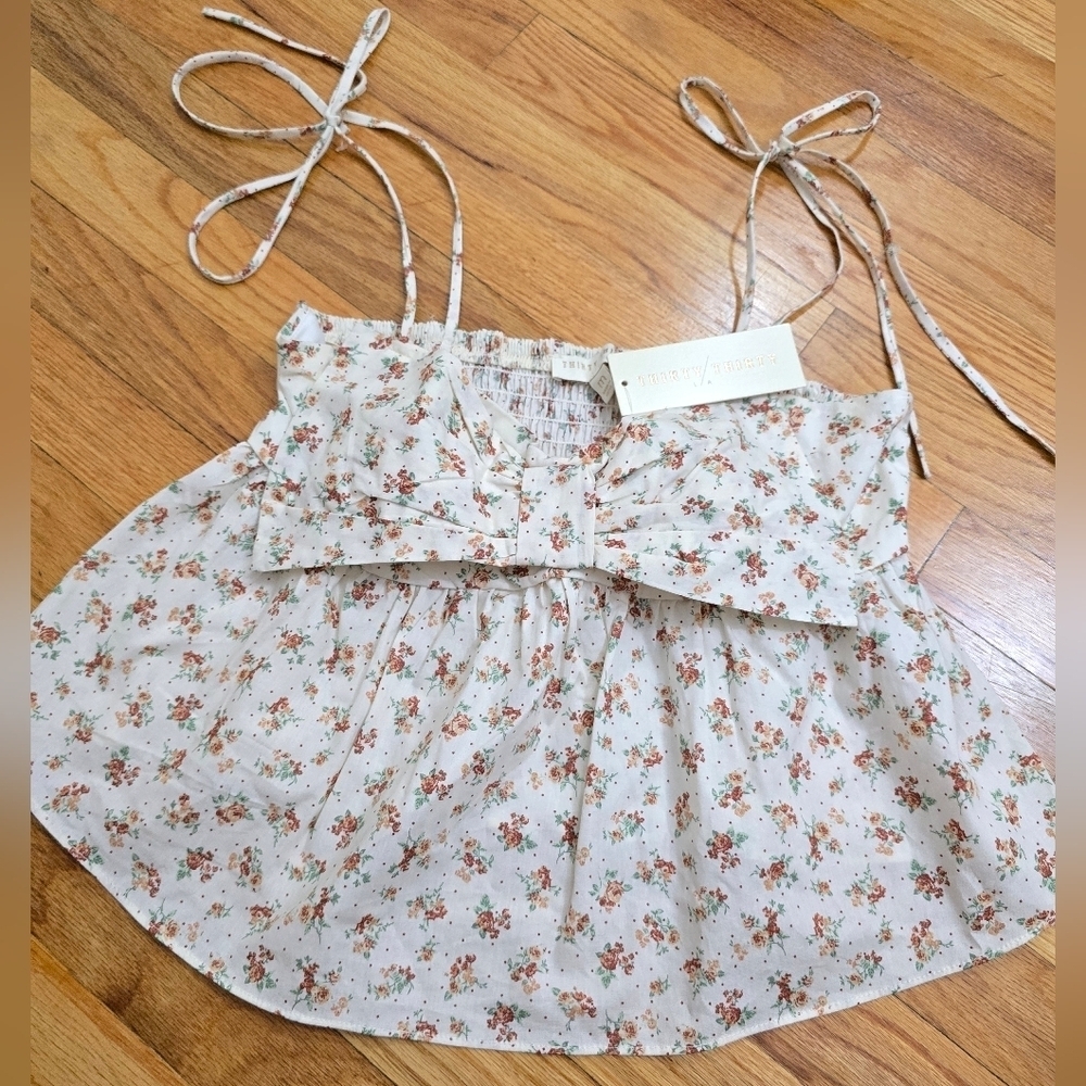 Chic Floral Camisole with Bow Detail